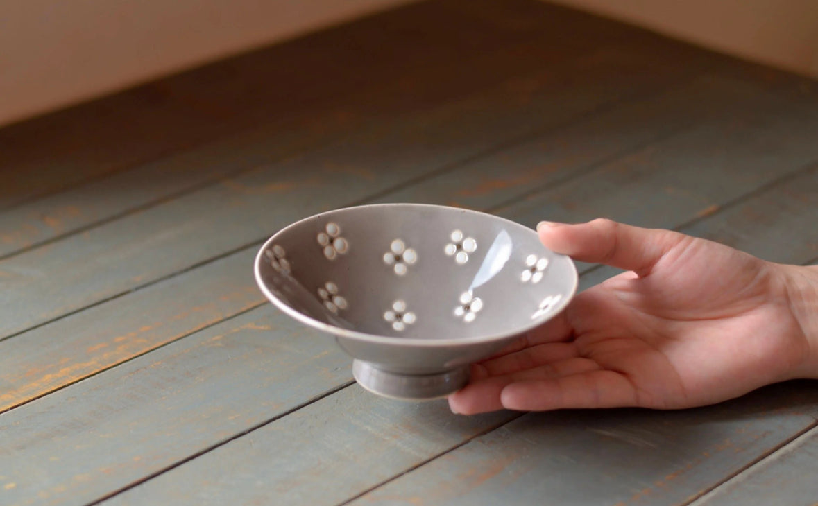 Japan Hasami Ware Zoe Light Bowl Gray Flowers