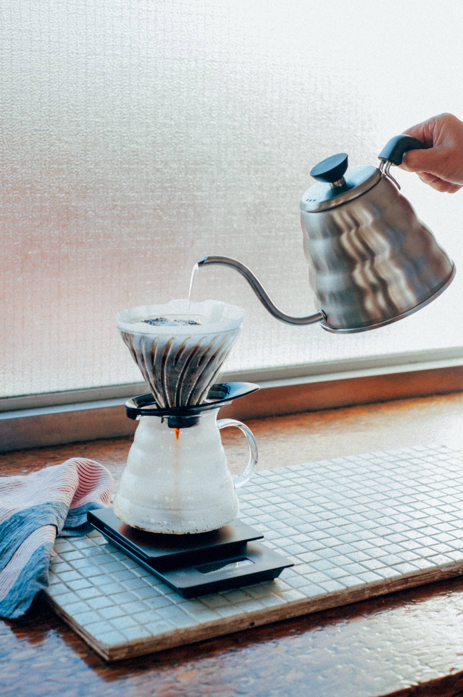 HARIO V60 "Buono" Gooseneck Drip Kettle, 1200ml, Silver