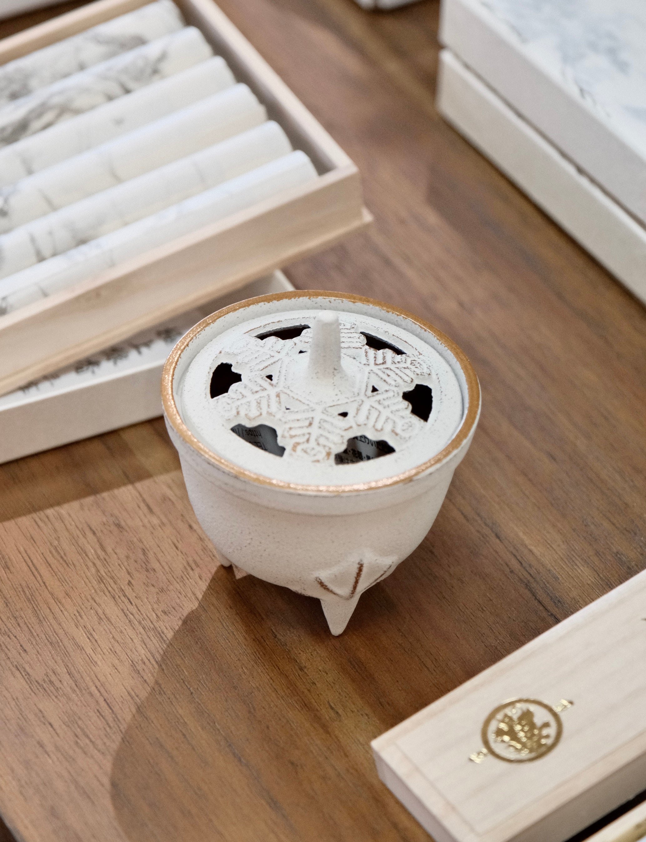 IWACHU Nambu Tekki Cast Iron Season Incense Burner(Gift Box)