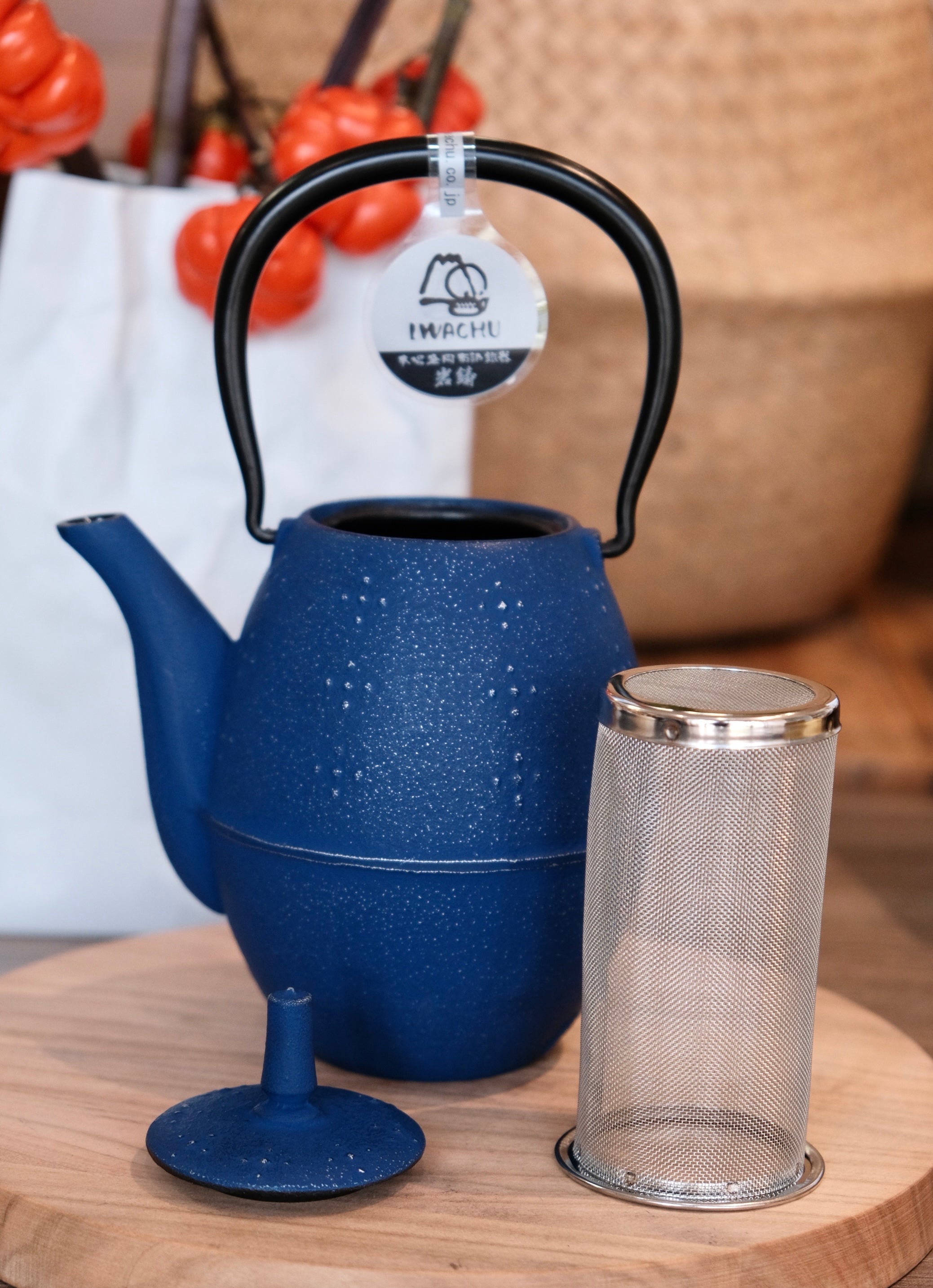 IWACHU Nambu Tekki Cast Iron 600ml Blue Teapot (Gift Box)