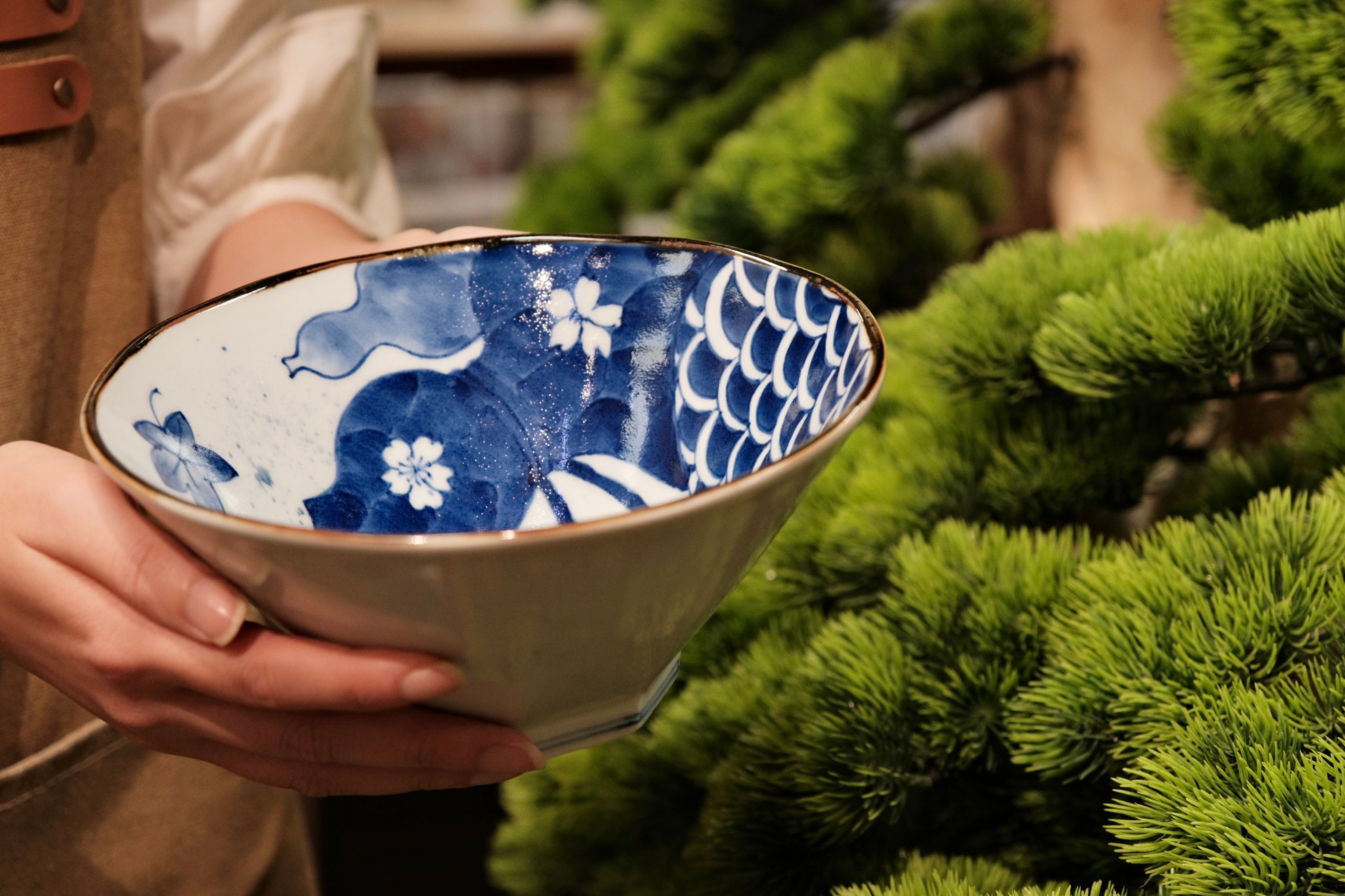 Arita Yaki Sometsuke Blue and White Handmade 7.5inch Large Ramen Bowl
