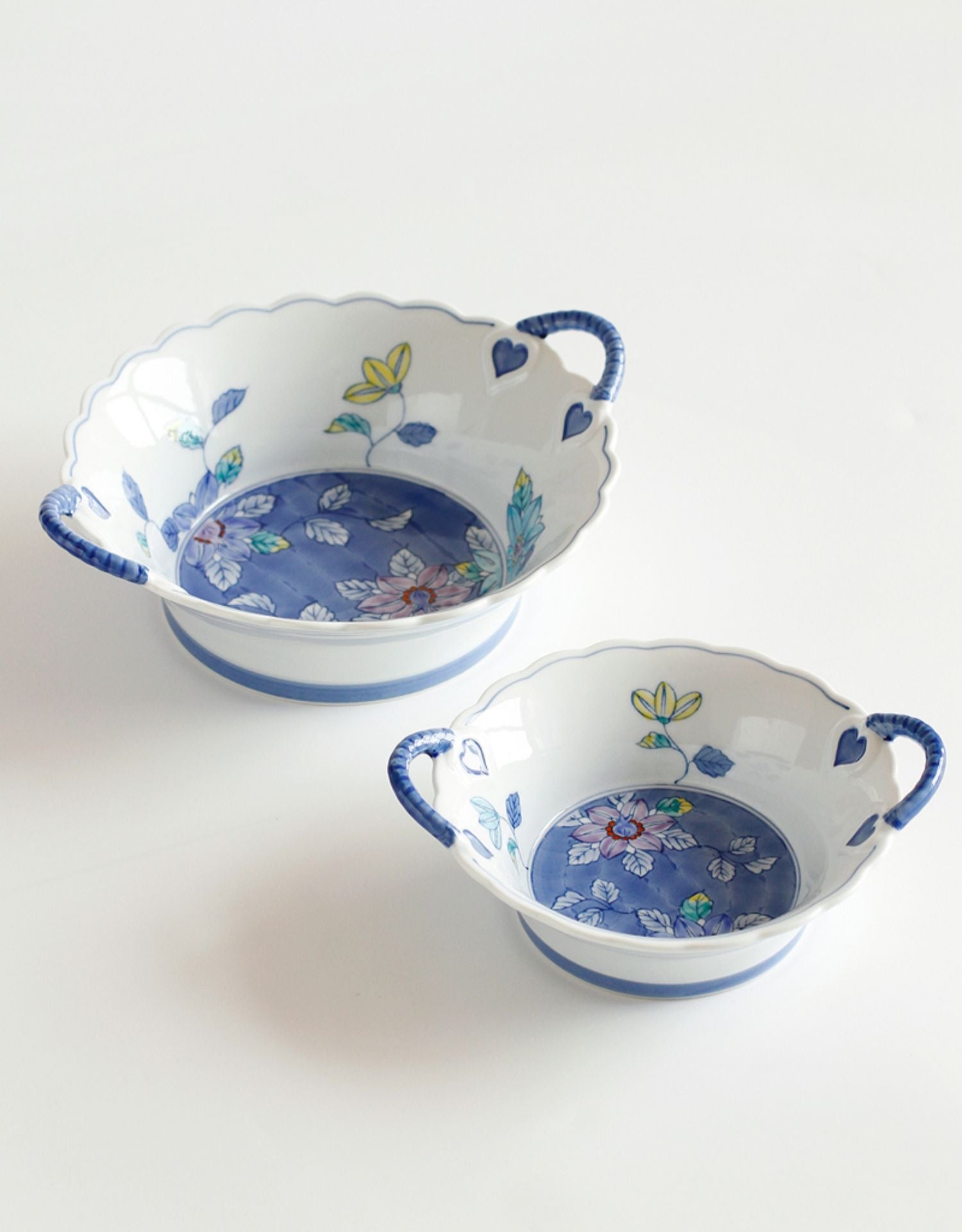 Arita Yaki Hand-painted Blue Floral Handle Bowl