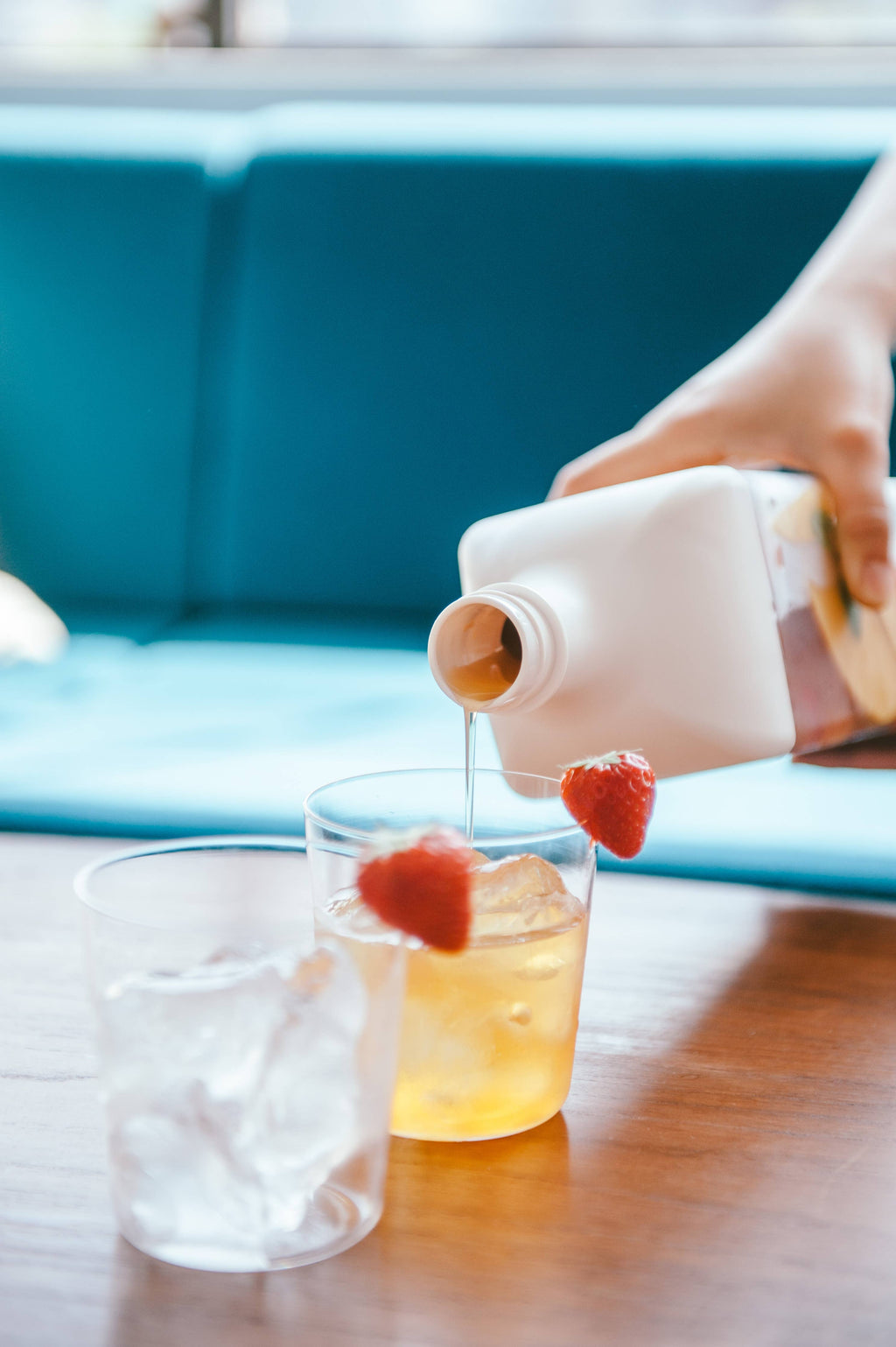 HARIO Ka-Ku Tea Bottle 1200mL