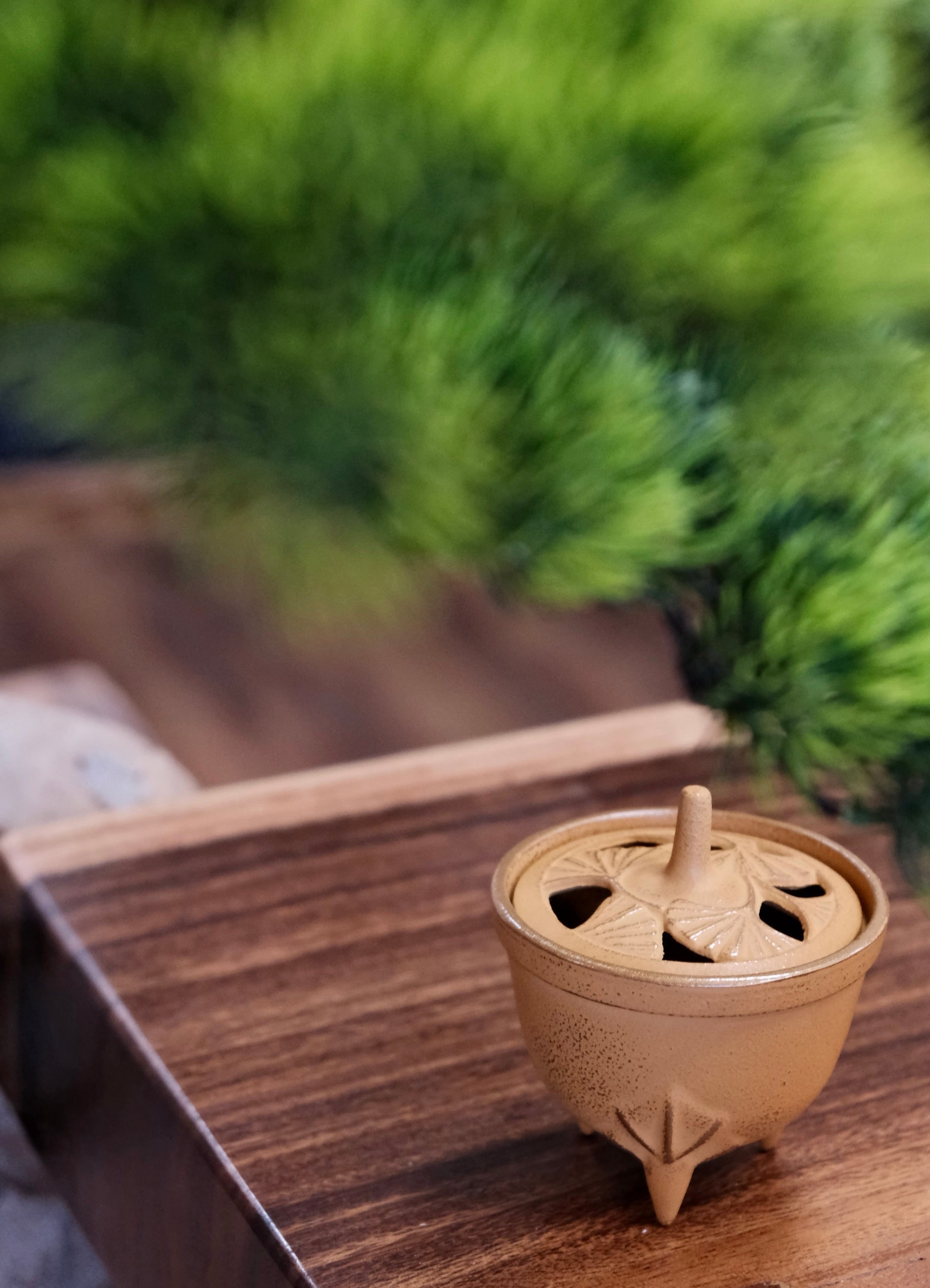 IWACHU Nambu Tekki Cast Iron Season Incense Burner（Gift Box）