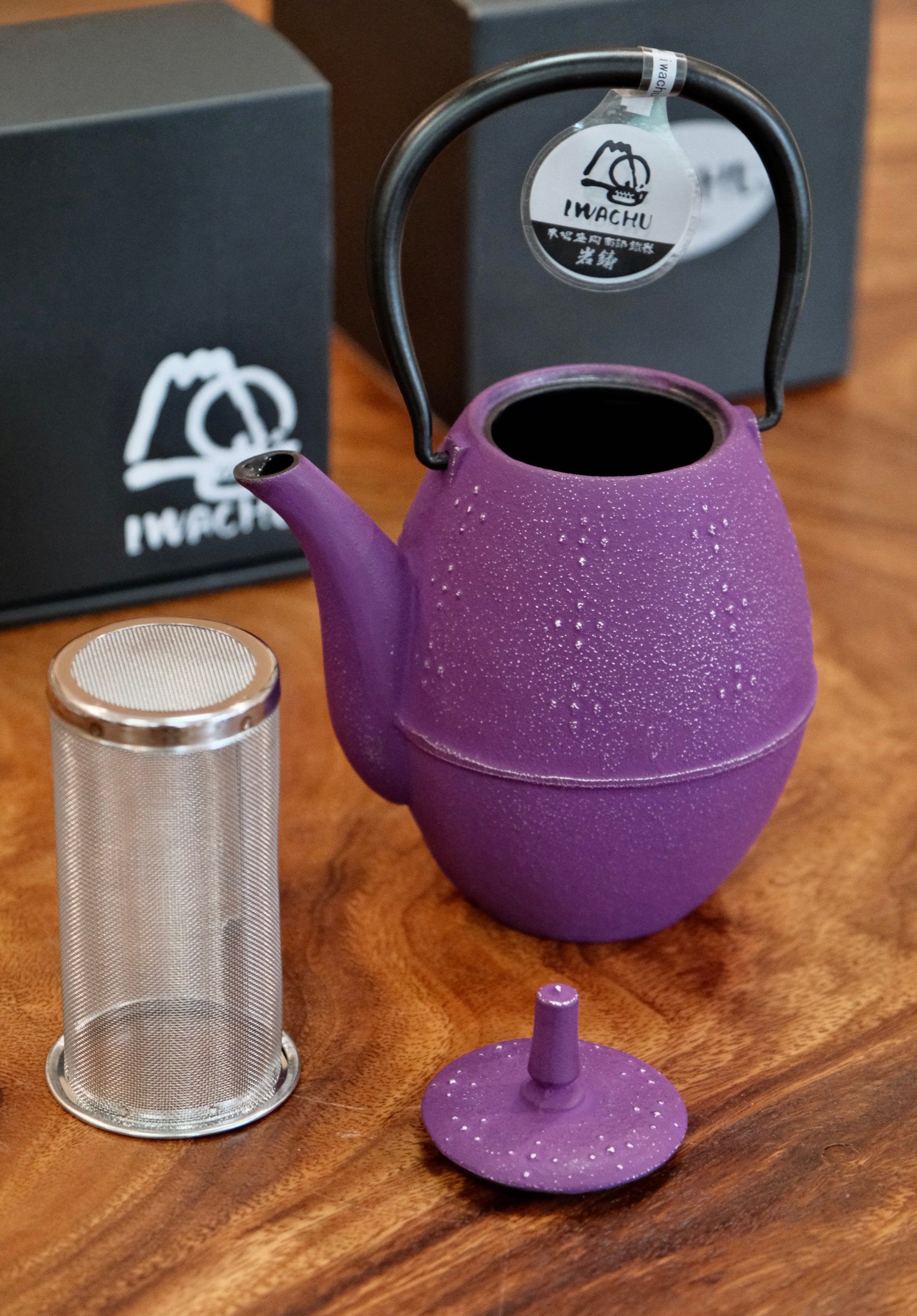 IWACHU Nambu Tekki Cast Iron 600ml Purple Teapot （Gift Box)